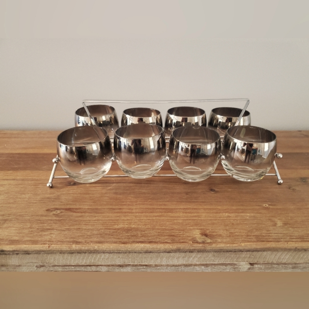 VTG MCM 8 Dorthy Thorpe Roly Poly silver fade lowball glasses with chrome caddy.
